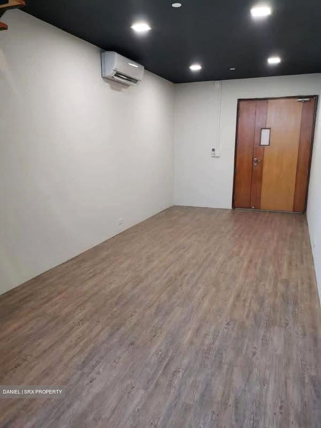 Ct Hub 2 (D12), Office #625877811